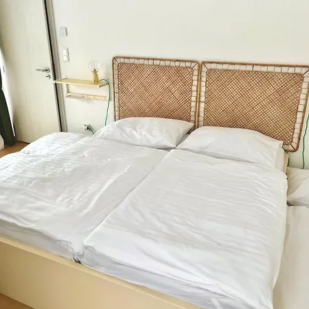 - Erdoedy Apartmán *